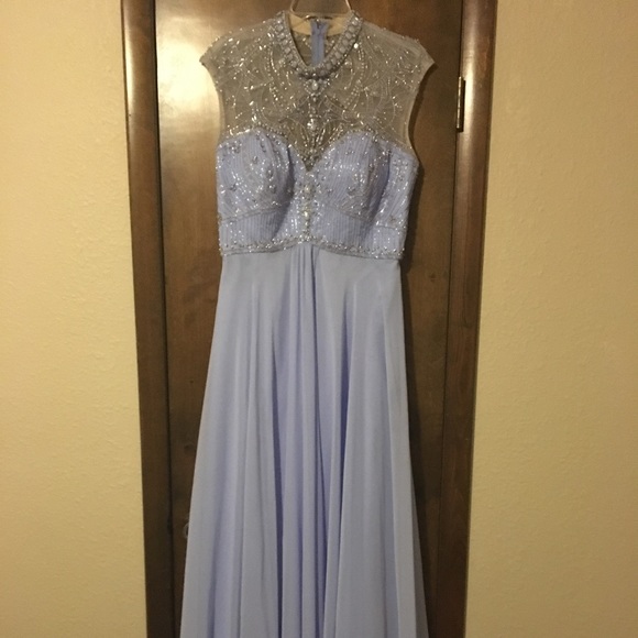 Prom Dress - Picture 1 of 3